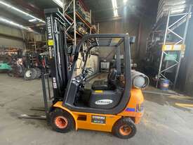 1.8 Tonne Forklift For Sale - picture0' - Click to enlarge