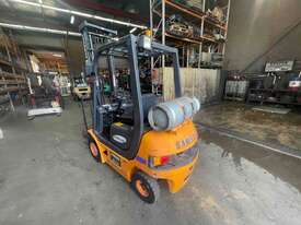 1.8 Tonne Forklift For Sale - picture2' - Click to enlarge