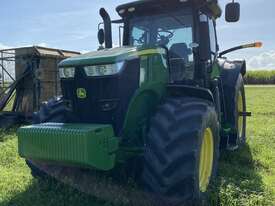 2017 John Deere 7230R - picture0' - Click to enlarge