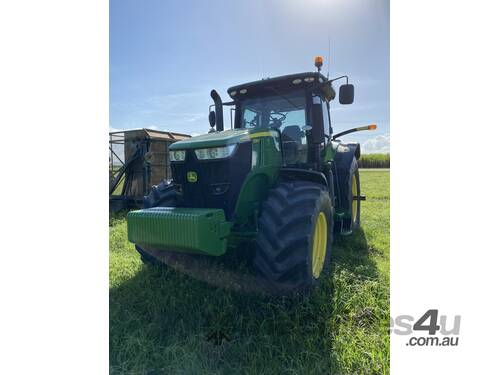 2017 John Deere 7230R