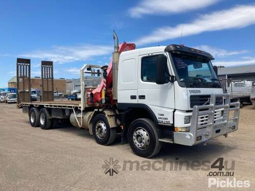 2002 Volvo FM7