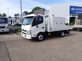 HINO DUTRO - picture0' - Click to enlarge