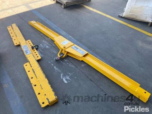 Lifting Spreader Bars, Lot of 2 1: Length - 2300mm, WLL: 1500kg. 2: Length: 2900mm, WLL:1000kg Item 