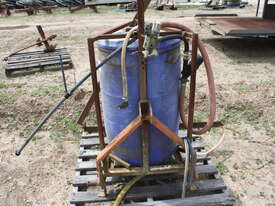 200L Spray tank on 3PL - picture0' - Click to enlarge