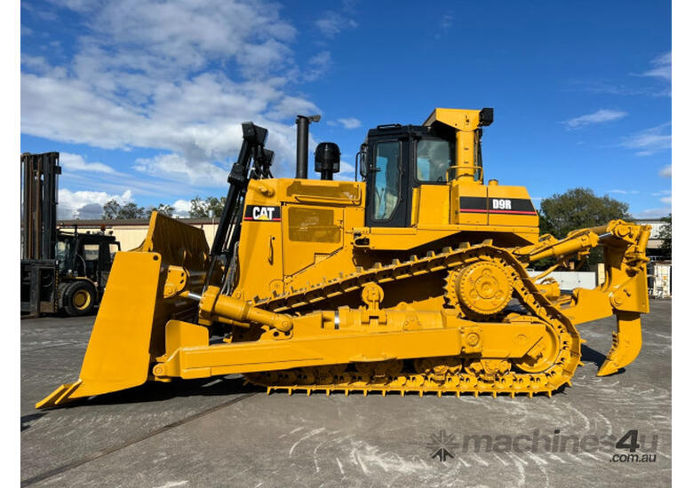 caption Caterpillar D9R Std Tracked-Dozer Dozer