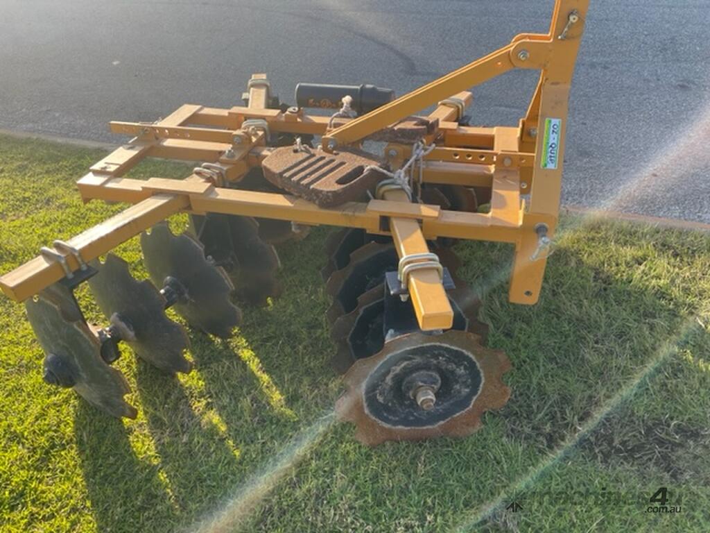 Used Custom Disc Cultivator 3PL 16 Plate As New 20 in disc Cultivator