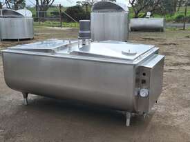 1570lt STAINLESS STEEL TANK, MILK VAT - picture0' - Click to enlarge