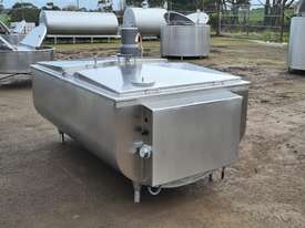 1570lt STAINLESS STEEL TANK, MILK VAT - picture0' - Click to enlarge