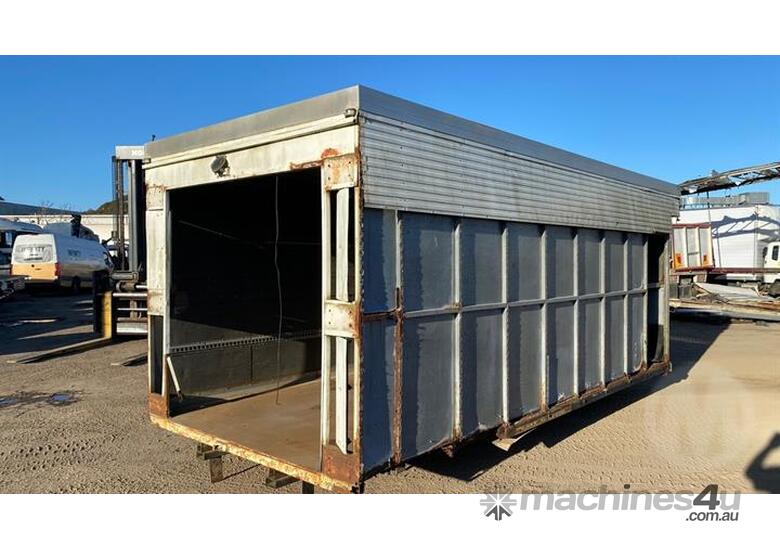 caption Pantech Body L5.2M X H2M X W2.3M