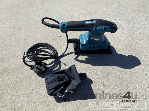 Unused Makita M9203B Finishing Sander