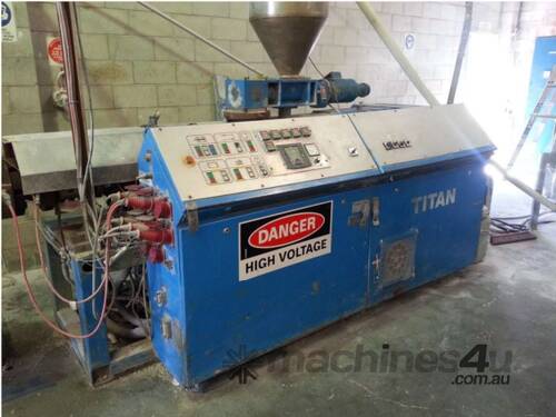 Twin Screw Plastics Extruder - PRICE REDUCED TO CLEAR