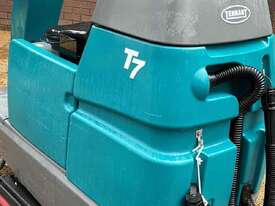 Tennant t7 scrubber - picture1' - Click to enlarge