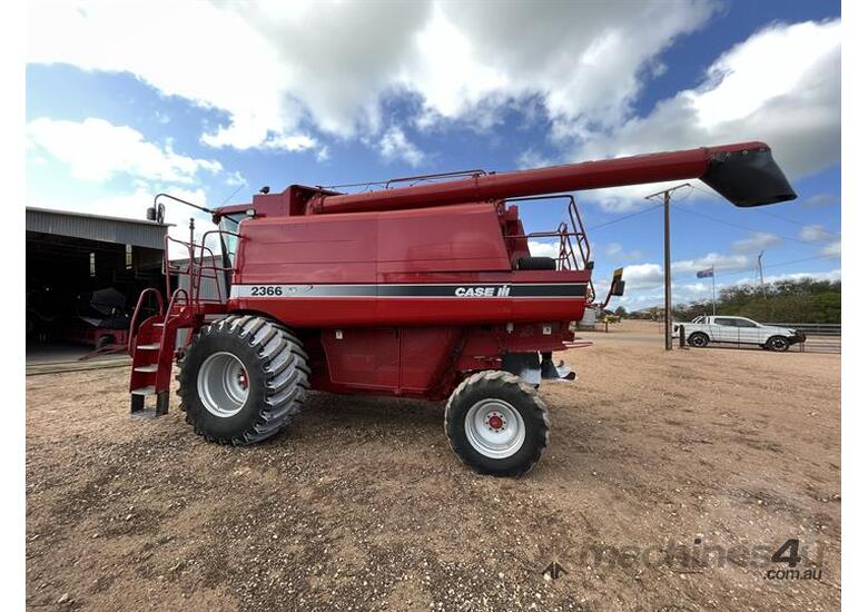 Used Case IH Case IH 2366 Exclusive 1010 30FT Combine Harvester in ...