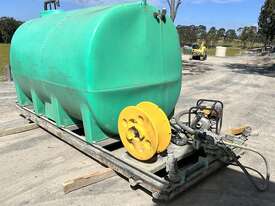 8000L Poly Tank on Skid - picture0' - Click to enlarge