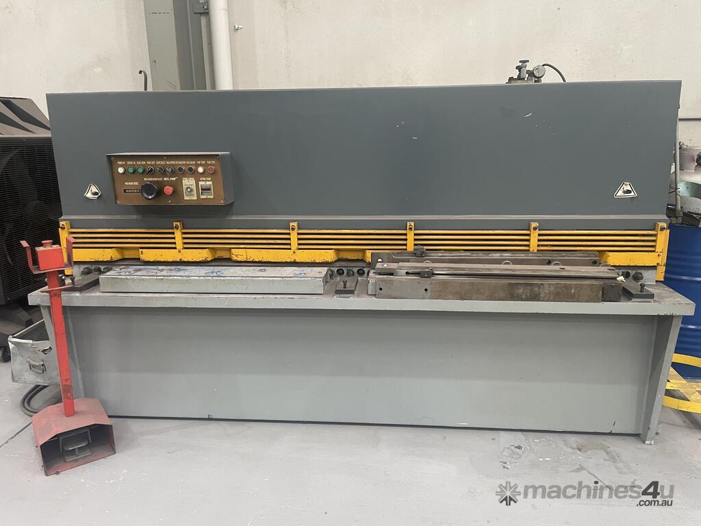 Used 2006 Not Specified Unknown GUILLOTINE QC12Y-2500mm x 6mm Swing ...