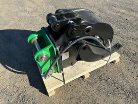 SINGLE RAM HYDRAULIC GRAPPLE ATTACHMENT - picture0' - Click to enlarge