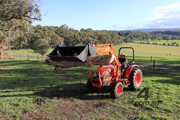 Kioti DK5810 HST ROPS Tractor with Loader & 4IN1 Bucket-*1/2 Price Slasher Special *3.99% Finance!! Kioti DK5810 HST ROPS Tractor with Loader & 4IN1 Bucket-*1/2 Price Slasher Special *3.99% Finance!!