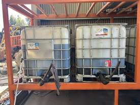 Quantity of IBCs Containing 15W-40 Engine Oil, Hydraulic & Gear Oil, Limited Slip Diff Oil - picture0' - Click to enlarge