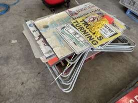 1 x Pallet Of Signs - picture2' - Click to enlarge