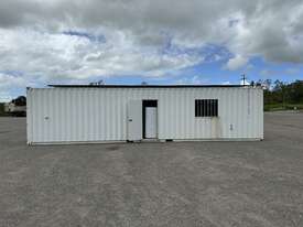 40ft Office Shipping Container - picture0' - Click to enlarge