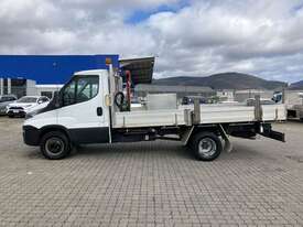 2015 Iveco Daily Utility - picture2' - Click to enlarge