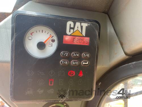 caption 2017 Caterpillar 232D Skid Steer Loader