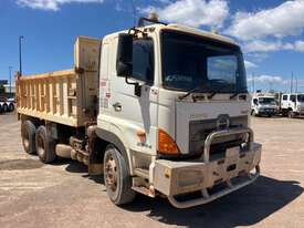 2010 Hino FS 700 2844 Tipper - picture0' - Click to enlarge