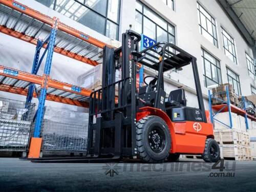 caption EP EFX252 – 2.5T Electric Power Forklift | PMSM Technology | Lithium Battery