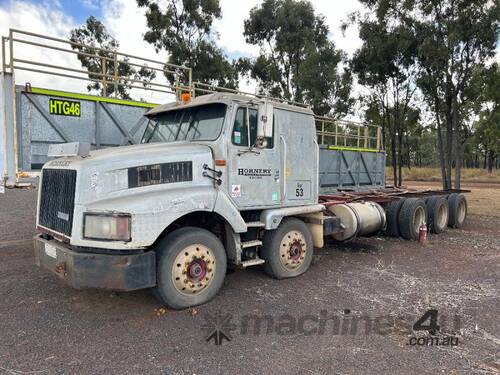 1997 INTERNATIONAL S-LINE TRUCK