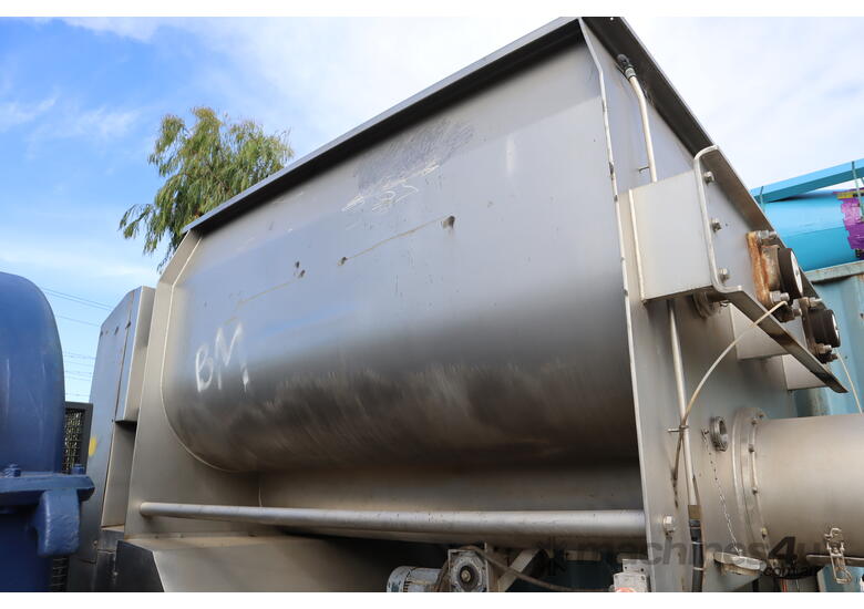 caption Commercial Stainless Steel Twin Paddle Mixer Auger - 4955L - Mackies Weiler