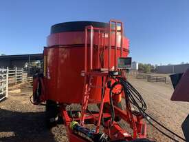 NDE FS 700 Feed Mixer Wagon - picture0' - Click to enlarge