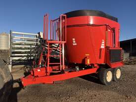 NDE FS 700 Feed Mixer Wagon - picture1' - Click to enlarge