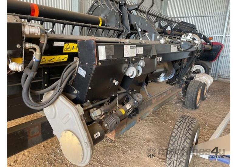 caption Case IH 2152 35ft Draper Front