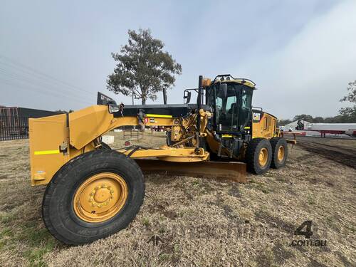 2012 CAT 12M Grader 