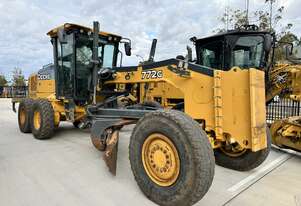 2016 John Deere 772G 6005 hours