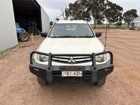 2014 Mitsubishi Triton GLX Diesel - picture0' - Click to enlarge