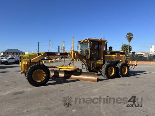 2005 Caterpillar 140H Motor Grader