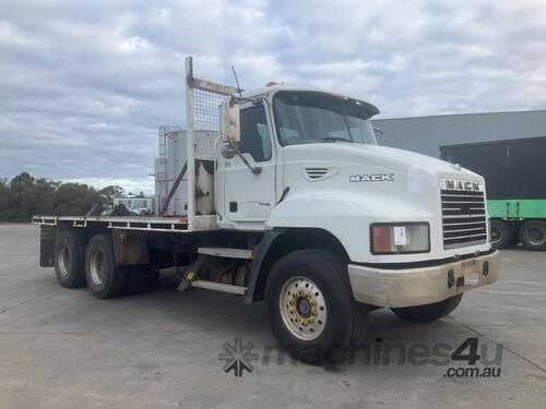 2006 Mack ML Table Top