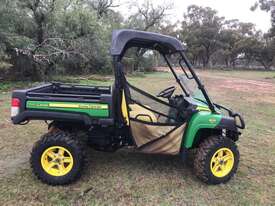 2015 John Deere 825i Gator  - picture0' - Click to enlarge