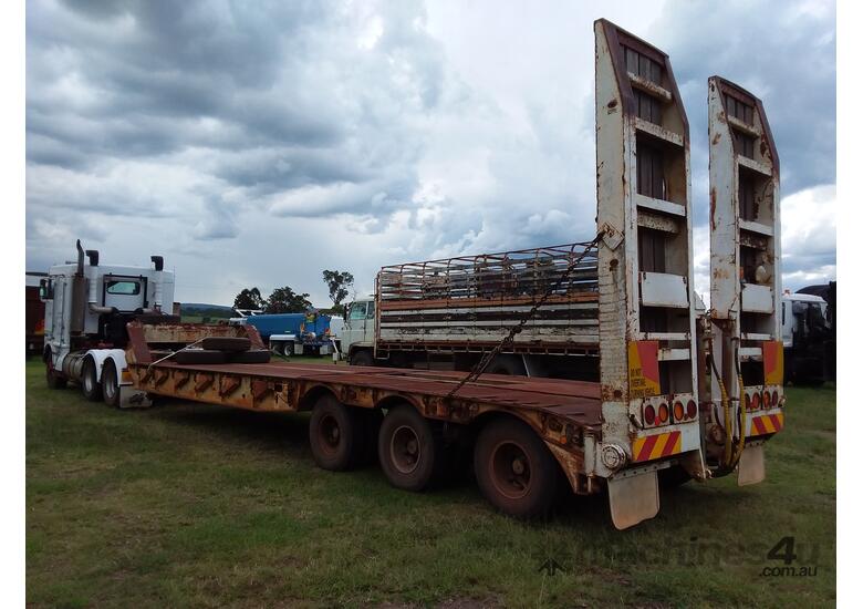 K100 combo Tri axle float