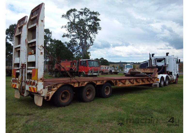 K100 combo Tri axle float