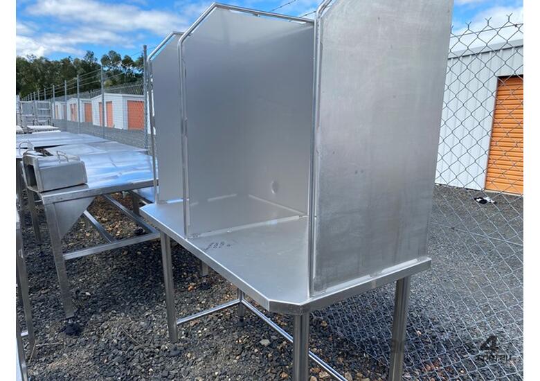 Table Stainless Steel 1350mm x 650mm x 900mm High