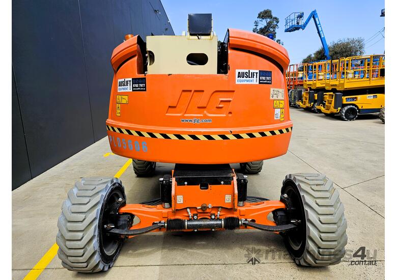 caption 2018 JLG 520AJ - 52ft Diesel Knuckle Boom Lift, Ideal for Accessing Hard-to-Reach Areas