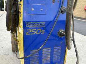 WELDMASTER MIG WELDER - picture0' - Click to enlarge