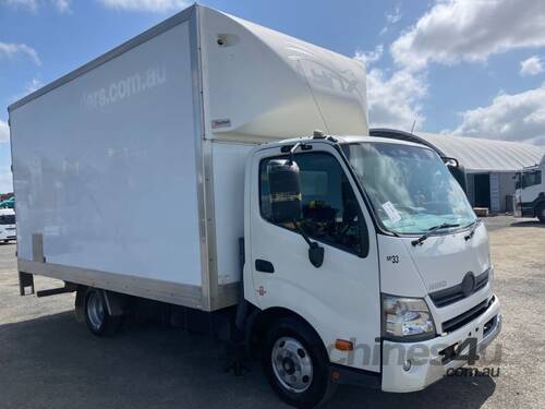 2016 Hino 300 series Pantech