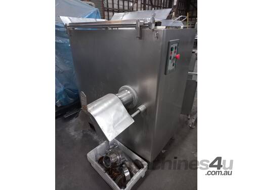 caption Risco TR130 Meat Grinder