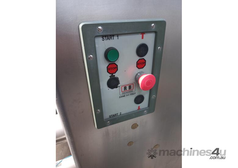 caption Risco TR130 Meat Grinder