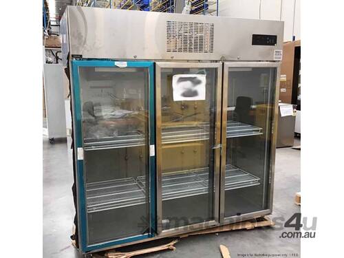 SUCG1500 Three Door Upright Display Fridge