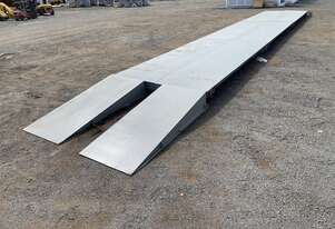 100 Ton Truck Scale / Weigh Bridge with Ramps 100 Ton Truck Scale / Weigh Bridge with Ramps