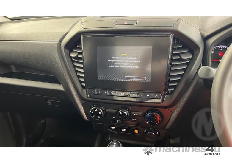 caption Isuzu D-Max